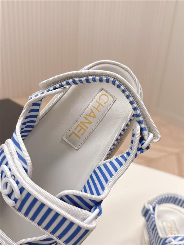 2025112818443723 280